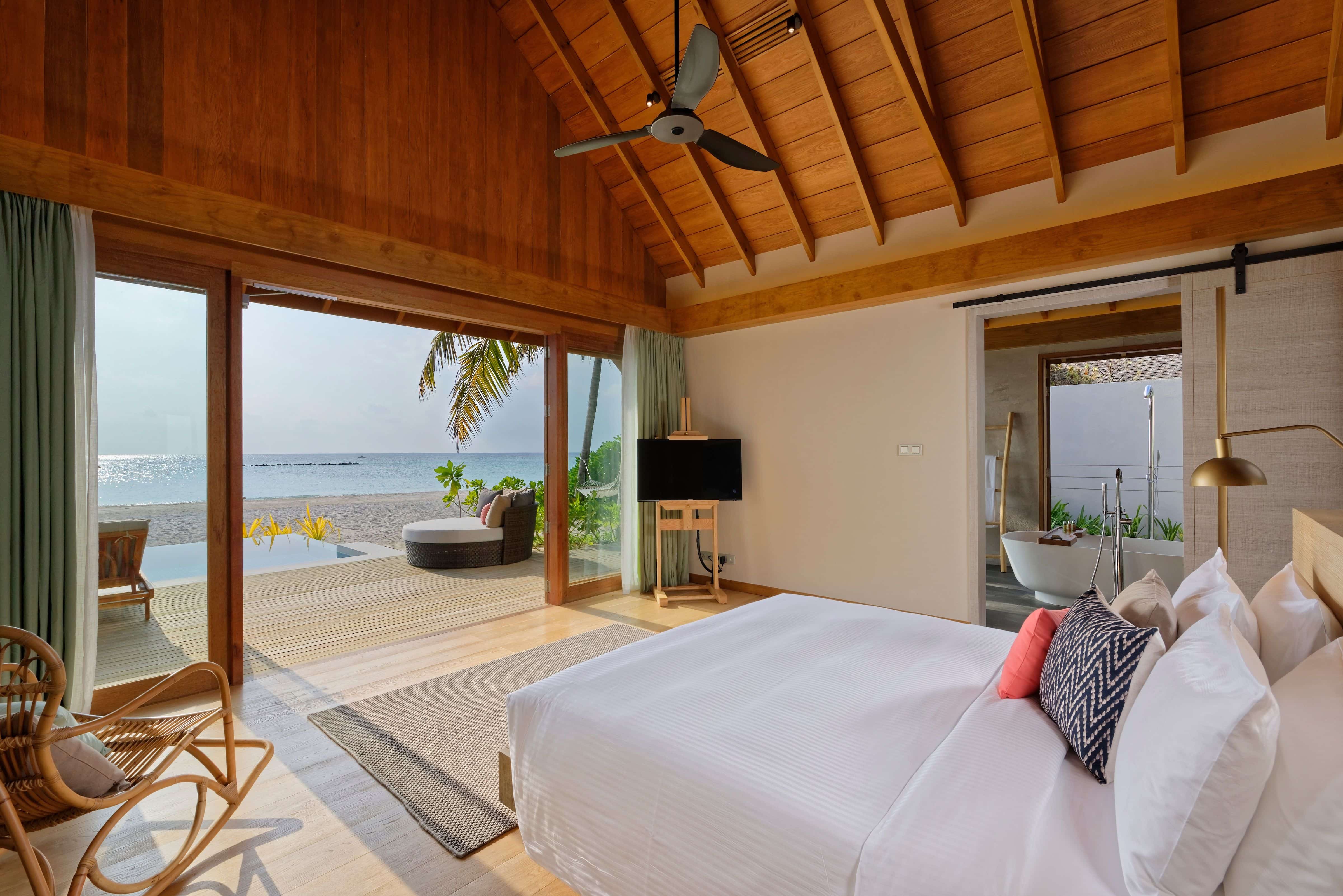 Emerald Maldives Resort Spa 5