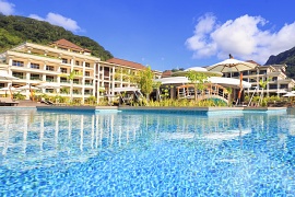 Бассейн отеля Savoy Seychelles
