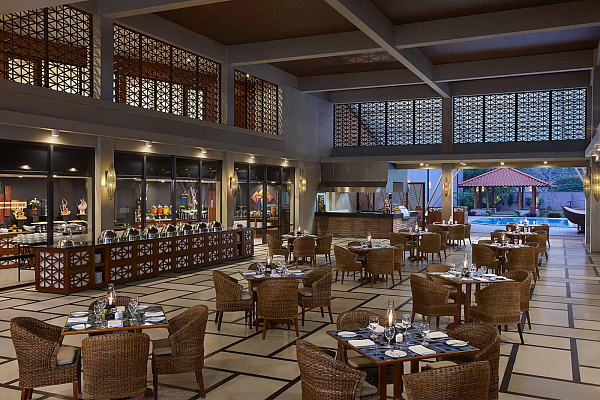 Cinnamon Bey Cinnamon Bey