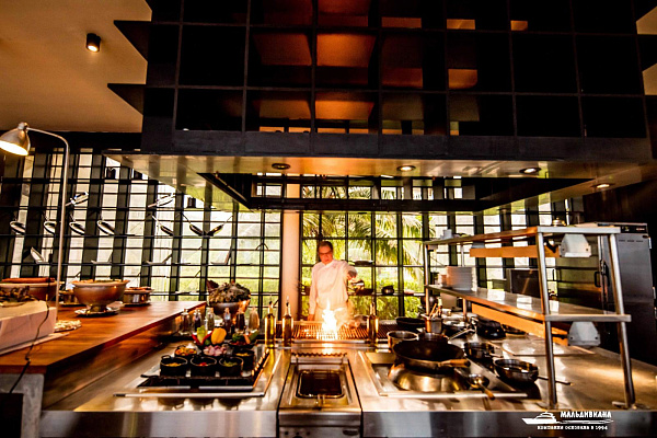 Holiday Inn Resort Kandooma Maldives Holiday Inn Resort Kandooma Maldives