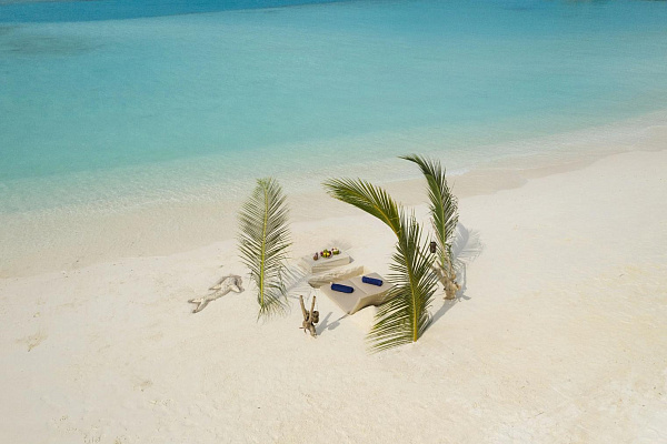 Brennia Kottefaru Maldives  Brennia Kottefaru Maldives