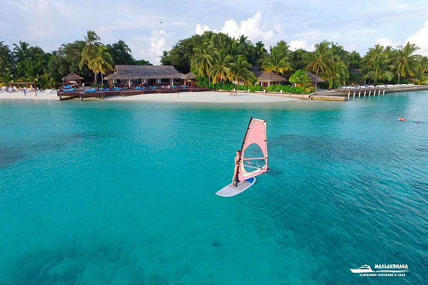 Sheraton Maldives Full Moon Resort and Spa Sheraton Maldives Full Moon Resort and Spa