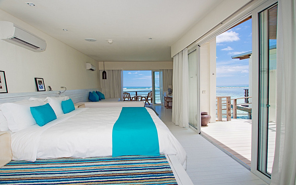 Holiday Inn Resort Kandooma Maldives Holiday Inn Resort Kandooma Maldives