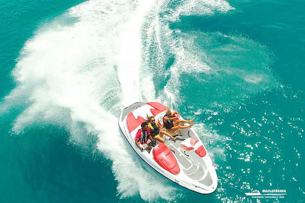 Sheraton Maldives Full Moon Resort and Spa Sheraton Maldives Full Moon Resort and Spa