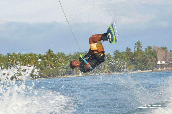 Sheraton Maldives Full Moon Resort and Spa Sheraton Maldives Full Moon Resort and Spa