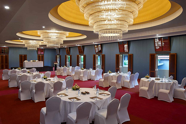 Cinnamon Bey Cinnamon Bey